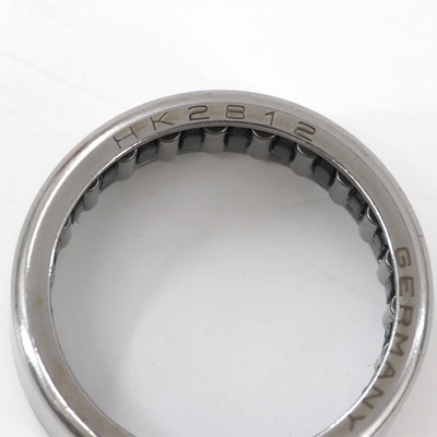 HK1516AS1 Rodamientos métricos de agujas de taza de extremo abierto con orificio de lubricación 15x21x16mm
