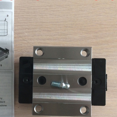 Los rodamientos de bolas lineales / rodamientos de diapositivas lineales R165129420 23x70x86.2 mm