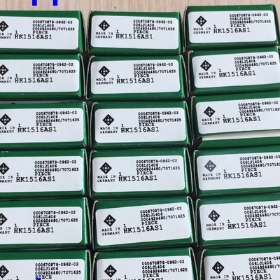 HK1516AS1 Rodamientos métricos de agujas de taza de extremo abierto con orificio de lubricación 15x21x16mm